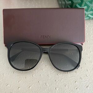 Fendi Elegant Black Sunglasses